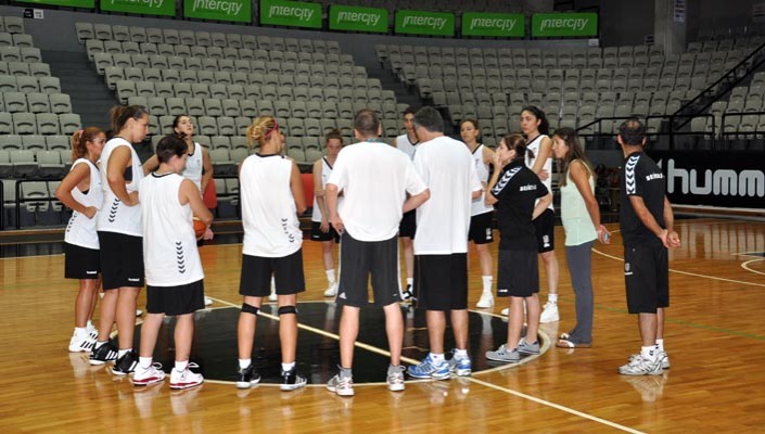 Kadın Basketbol Takımımız Erciyes Cup’a Katılacak Kadın Basketbol Takımımız Erciyes Cup’a Katılacak